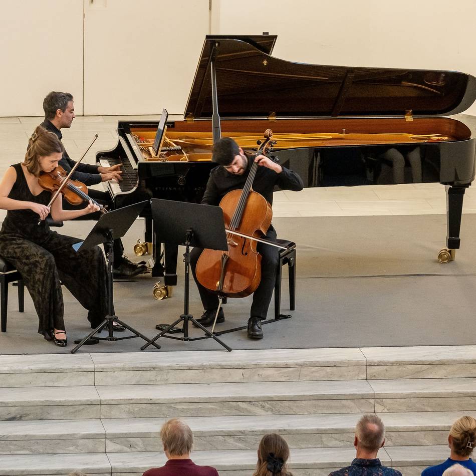 Zeughaus-Konzert in Neussmit dem Trio Orelon: Traumhaft sicher auf den Spuren großer Tonsetzer