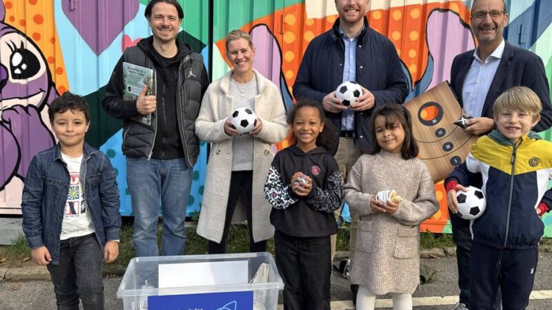 Übergabe an der Schule Schulstraße: So kommt richtig Schwung in den Grundschulalltag