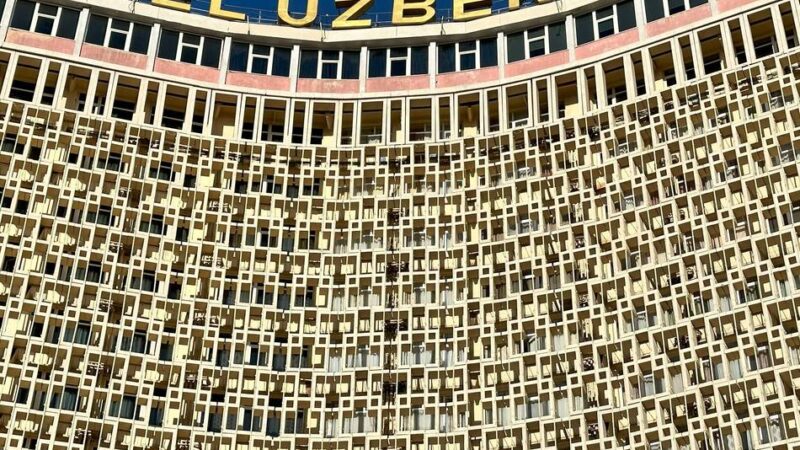 Reisen mal anders: Osterweiterung zwischen Schurkenstaaten und Pansen-Pastete