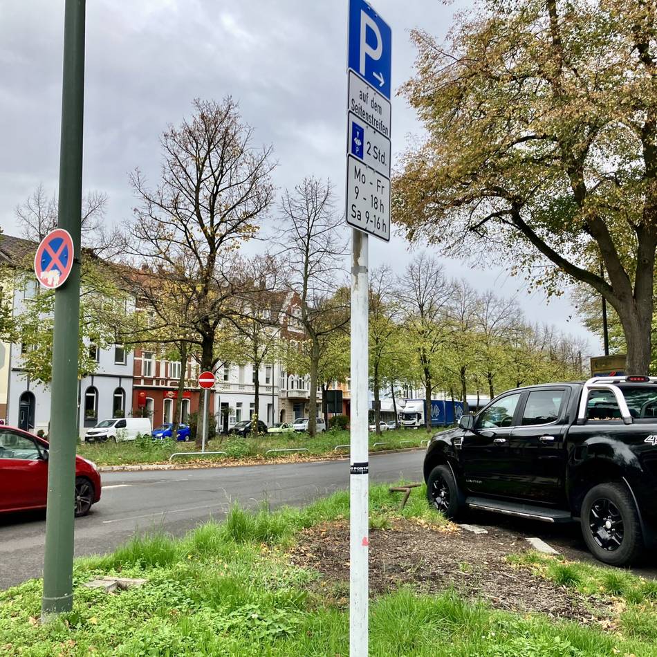 Einkaufsstandort Düsseldorf: Parkscheiben bleiben nur rund um Benrather Mitte Pflicht