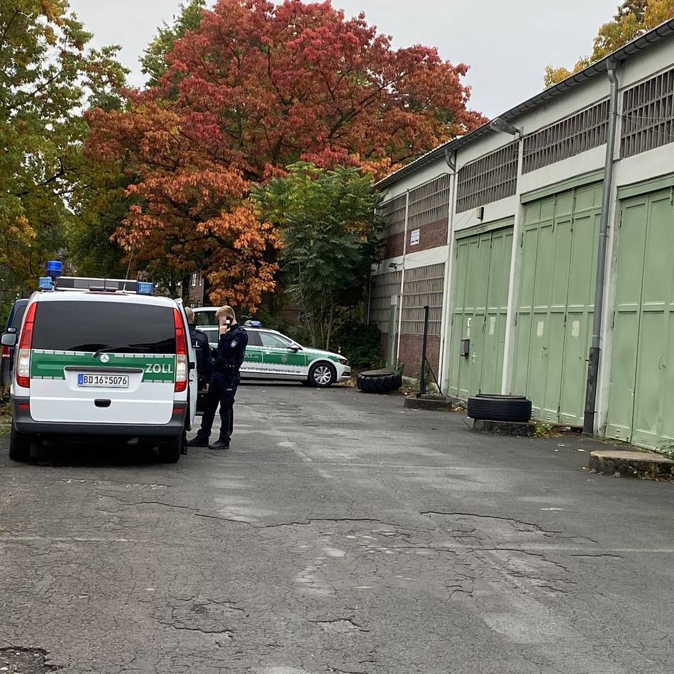 Ausgefallene Razzia in Krefeld: Zoll da, Uber-Lizenznehmer fort