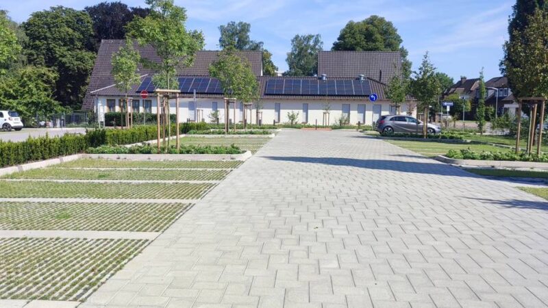 Parkfriedhof Dinslaken: RVR zeichnet Parkplatz als „nachahmungswürdig und beispielhaft“ aus