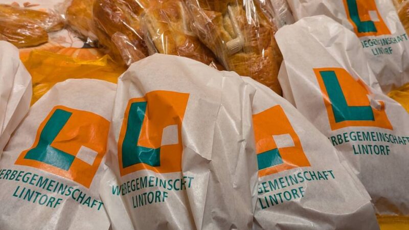 Martinsmarkt in Lintorf: Mantelteilung auf dem Mühlengut