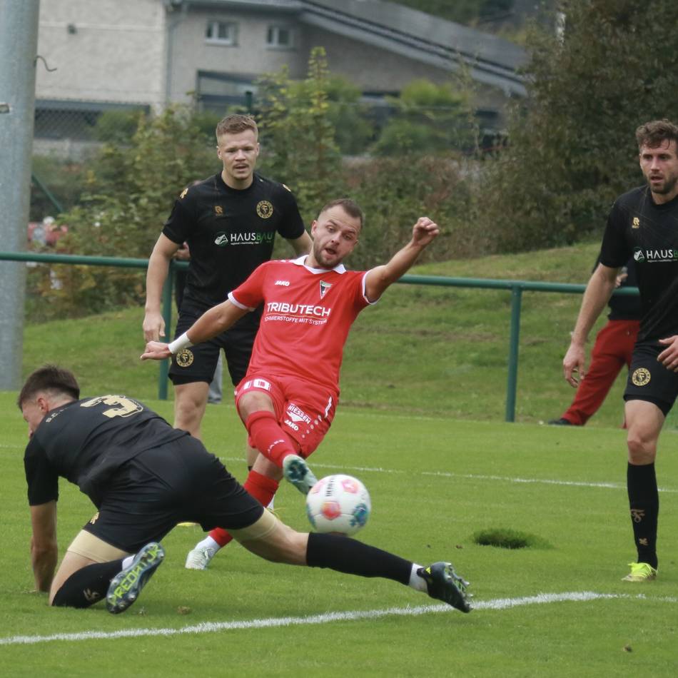 „Müssen jetzt erst mal kleine Schritte machen“: Beeck stolpert gegen Köln in die nächste Niederlage