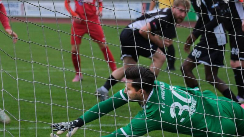 Wieder kein Heimsieg: 1. FC Wülfrath muss sich Victoria Mennrath beugen