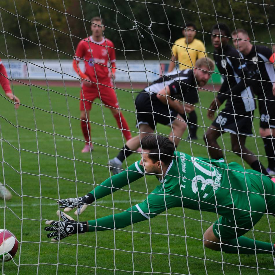 Wieder kein Heimsieg: 1. FC Wülfrath muss sich Victoria Mennrath beugen
