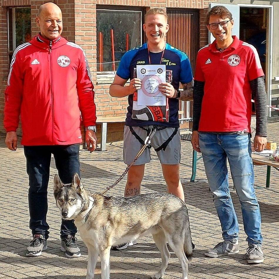 Spaziergang, Spaß, Sponsorenfrage: Strabergs Hundelauf lockte Neulinge und Routiniers an
