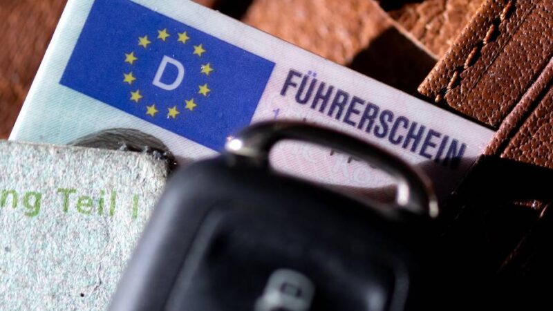 Zu viele Fahrstunden, zu teure Ausbildung: Verkehrsminister stellt Reform für billigeren Führerschein vor