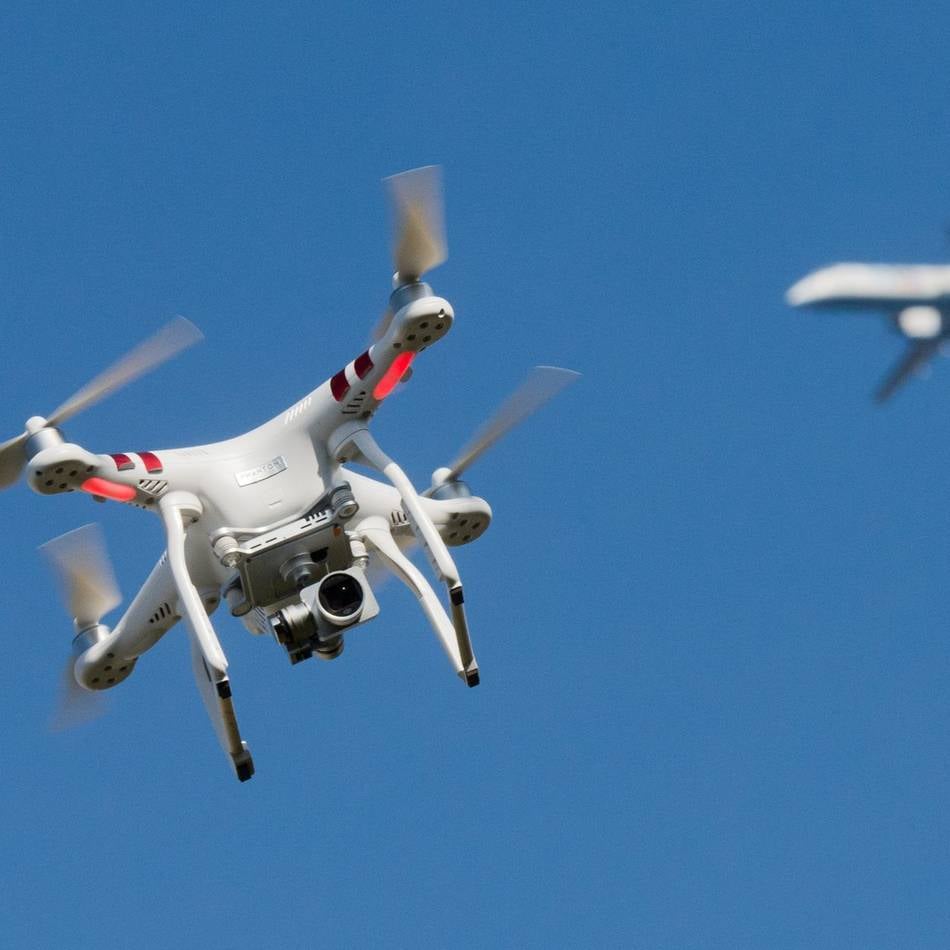 Umfrage zu Drohnenabwehr: Deutliche Mehrheit befürwortet Abschuss illegaler Drohnen