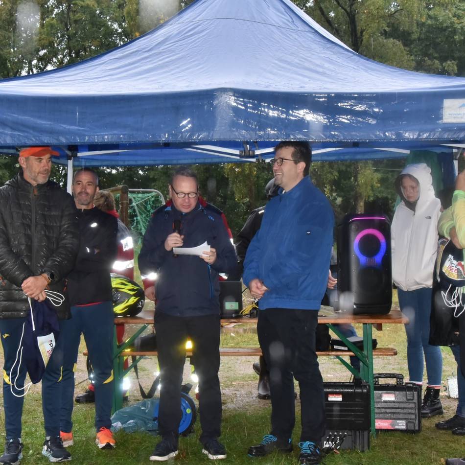 Europameisterschaft im Crosslauf in Hinsbeck: 111 Justizläufer trotzen dem Regen