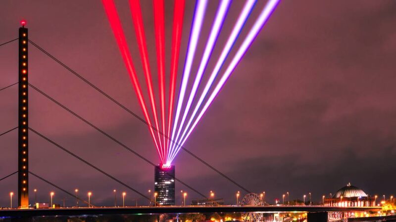 Auf dem Ergo-Turm: Große Lasershow über Düsseldorf – hier hat man den besten Blick