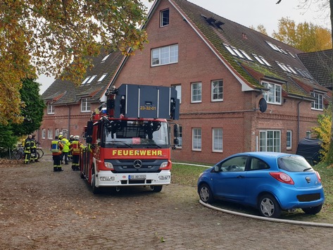 FW-RD: Feuer in Flüchtlings- und Obdachlosenunterkunft in Aukrug-Bargfeld (Kries Rendsburg-Eckernförde)