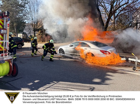 FW-M: Kehrmaschine abgebrannt (Solln)