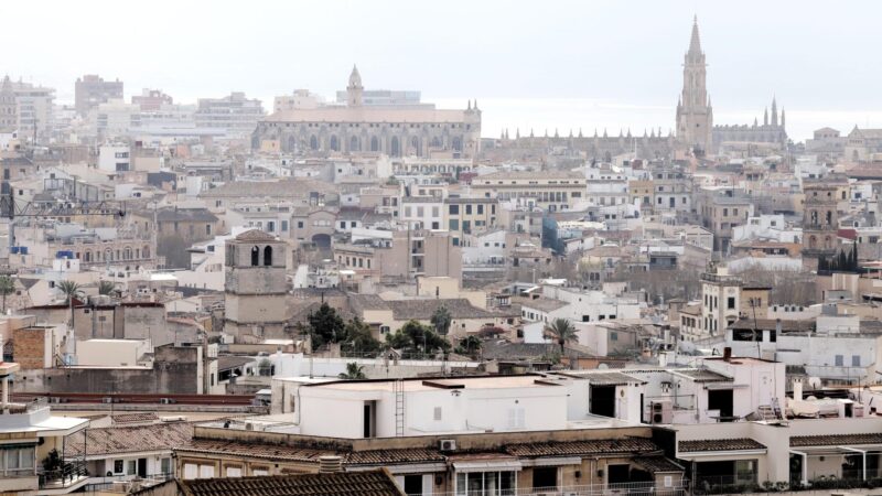 Wetterbericht: Mäßig bewölkter Tag erwartet in Palma am 03. November 2025