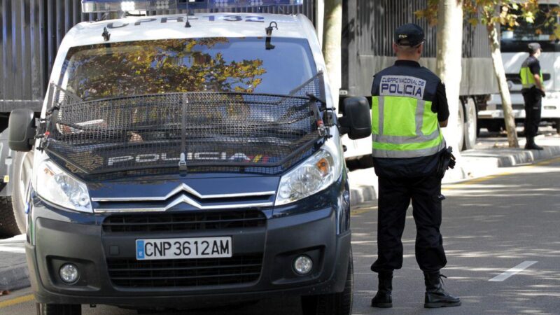 Wegen einer 56.000-Euro-Uhr: Mann im Eingang seines Hauses in Palma überfallen