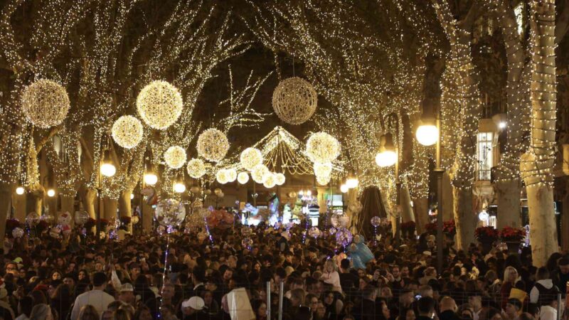 Sicherheitsgründe! Einschalten der Weihachtsbeleuchtung kann nicht auf dem Paseo del Borne stattfinden
