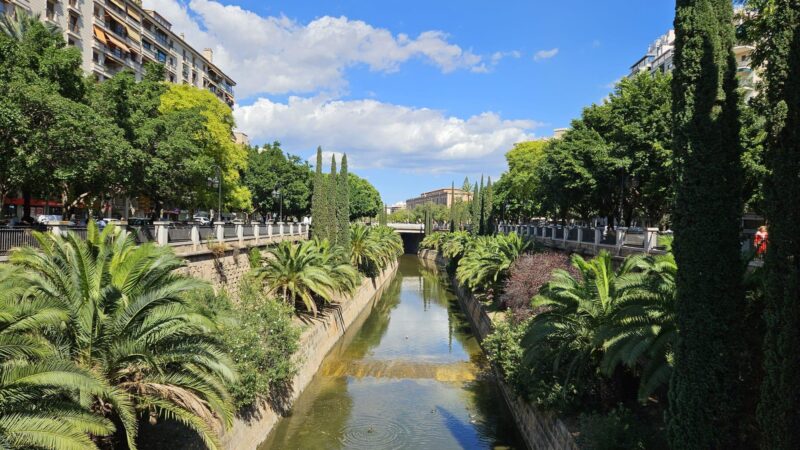 Nach Kofferklau während Check-out in Hotel-Lobby: Gesuchter Dieb auf Mallorca festgenommen