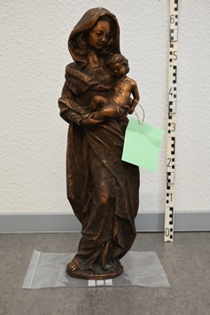 POL-KLE: Emmerich am Rhein – Bronzefigur in Waldstück gefunden / Polizei sucht Besitzer