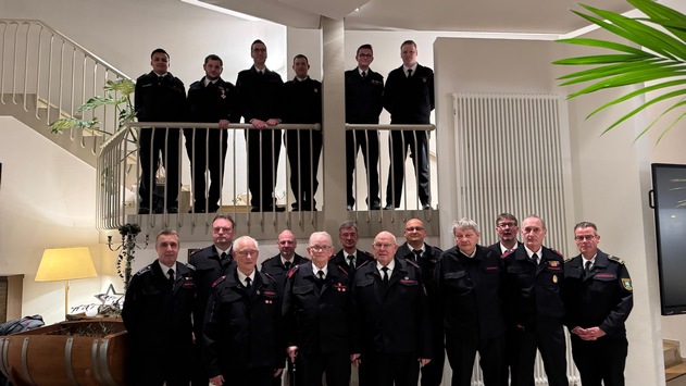 FW Bocholt: Kameradschaftsabend der Feuerwehr Bocholt – zahlreiche Ehrungen für langjähriges ehrenamtliches Engagement