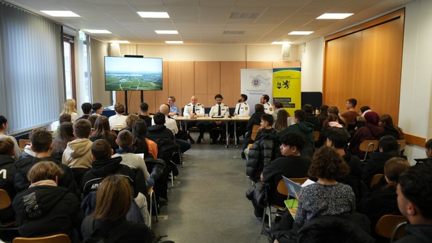 POL-WI: Veranstaltung der Dialogreihe „Cops im Dialog – Polizei und Schule im Austausch“ in Wiesbaden