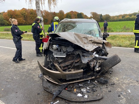 POL-STD: Vier Verletzte bei Frontalzusammenstoß auf der Landesstraße 123 in der Gemarkung Horneburg