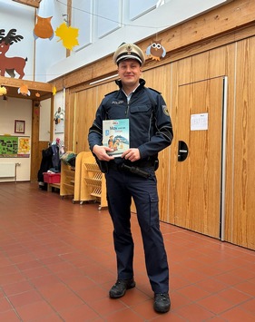 BPOL-HH: Bundesweiter Vorlesetag – Bundespolizisten sorgen für strahlende Gesichter bei Kindern