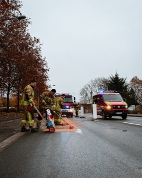 FW-DT: Ölspur auf mehreren Straßen in der Innenstadt