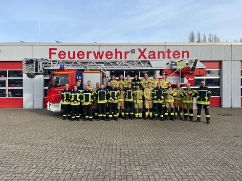 FW Xanten: Erfolgreicher Abschluss der Module 1 und 2 der interkommunalen Truppmannausbildung