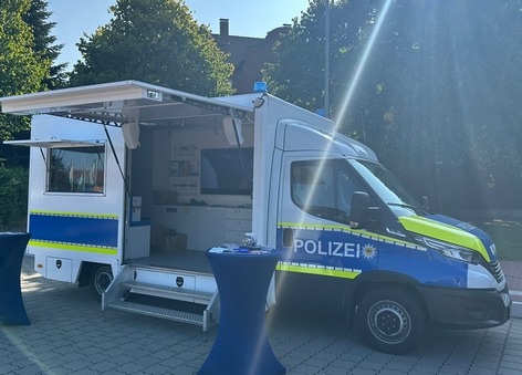 BPOL-FL: Informations- und Präventionstage am Neumünsteraner Bahnhofsvorplatz