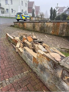 POL-NI: Unfallflucht in Obernkirchen – Sandsteinmauer beschädigt