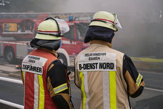 FW-E: Zimmerbrand in Essen-Altenessen – Wohnung nicht mehr bewohnbar