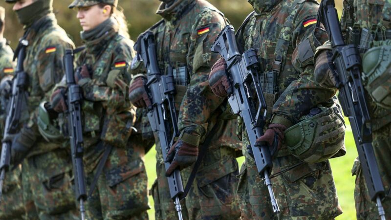 Was sehen die Pläne für den Wehrdienst vor?