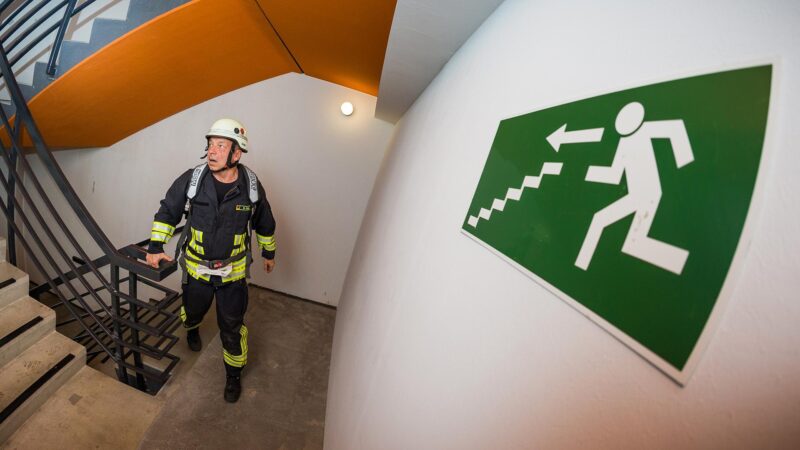 Auflagen für den Bau: Weniger Bürokratie durch weniger Brandschutz?