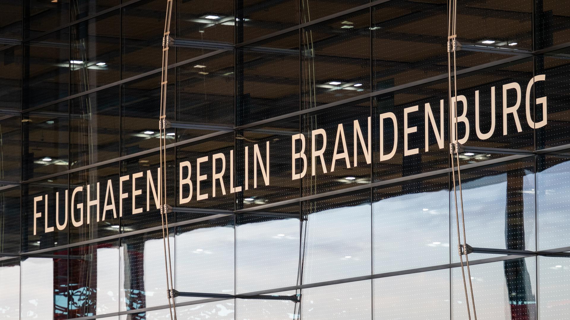 Flugbetrieb am BER nach Drohnensichtung wieder angelaufen