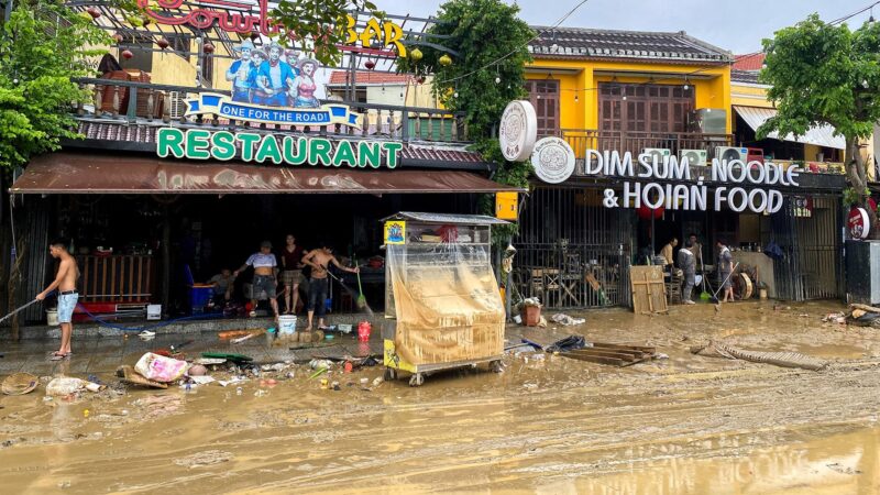 Regenfälle und Überschwemmungen: Zahl der Toten in Vietnam steigt auf 37