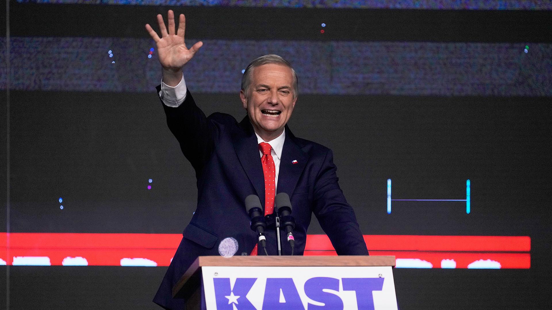 Präsidentschaftswahl in Chile: Jara und Kast ziehen in die Stichwahl