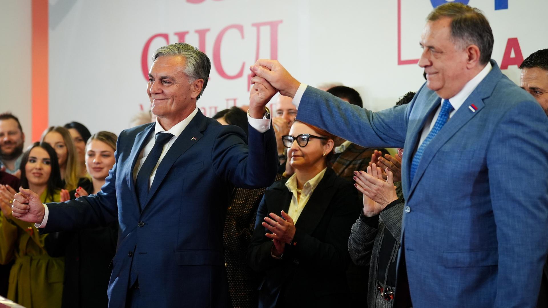 Präsidentenwahl in der Republika Srpska: Dodiks Kandidat Karan gewinnt knapp