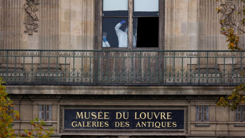Louvre-Einbrecher waren laut Ermittlern als Kleinkriminelle bekannt