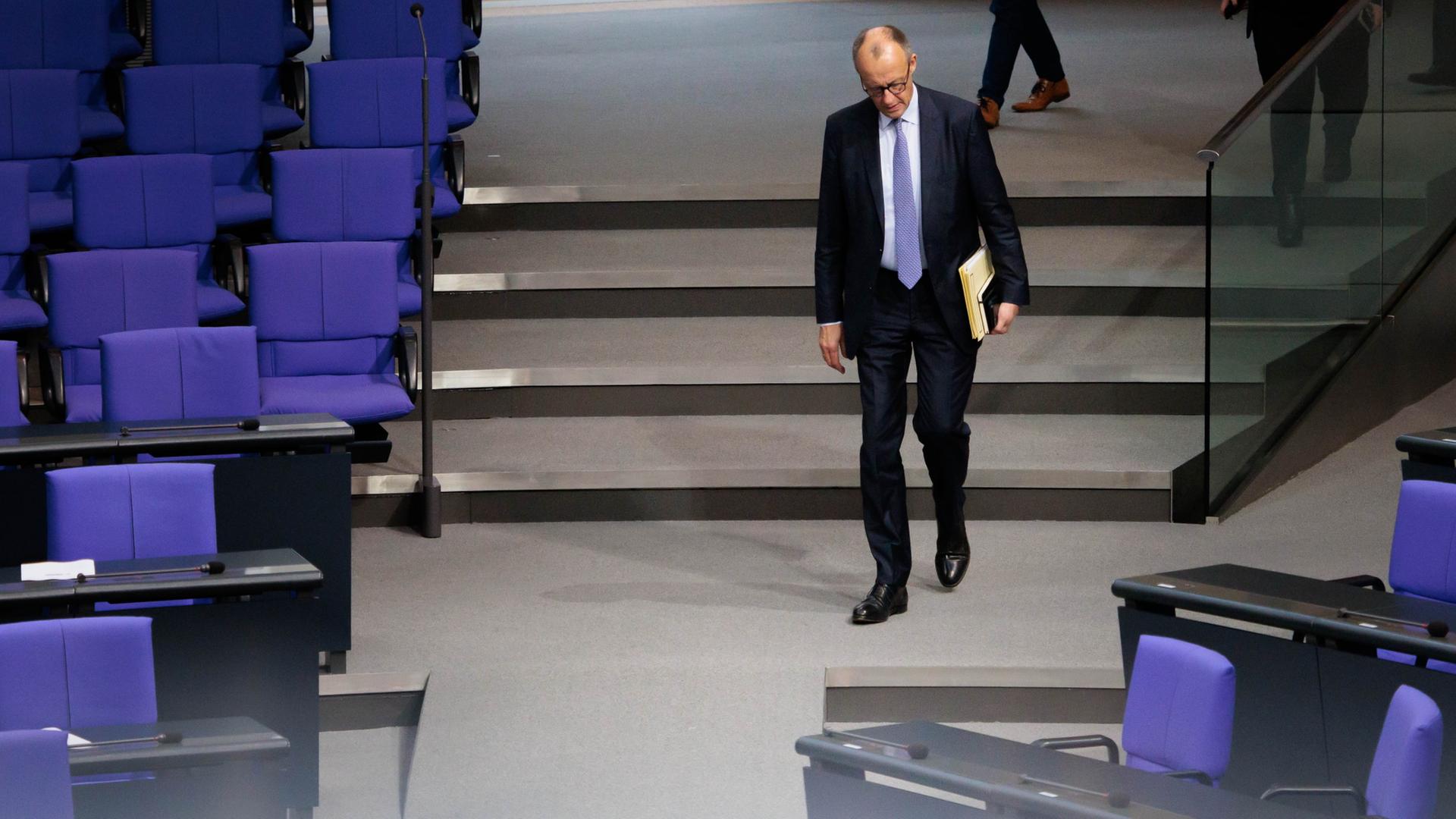 Generaldebatte im Bundestag: Alle Augen auf den Kanzler