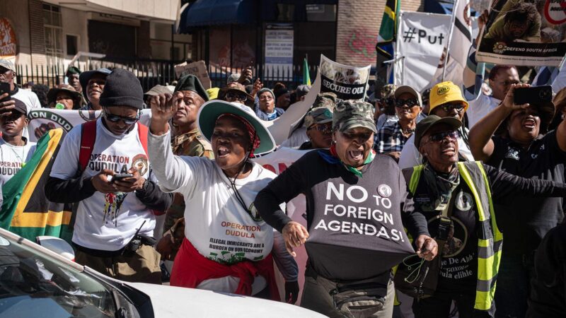 Südafrika: Bürgerwehr „Operation Dudula“ drangsaliert Migranten