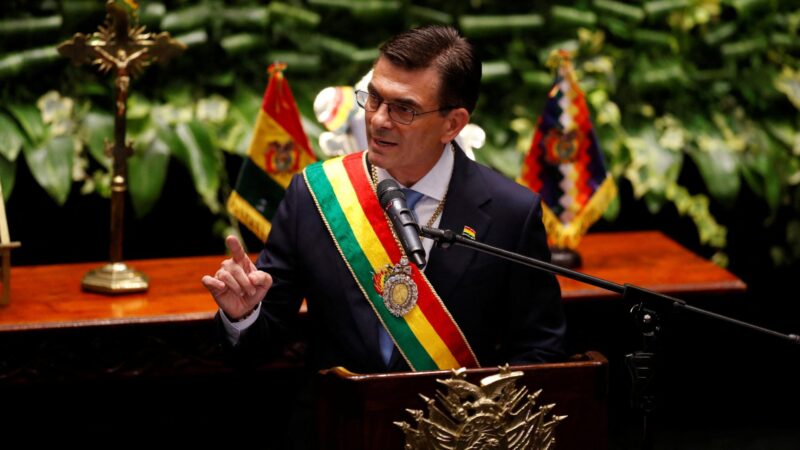 Reformer Paz als neuer Präsident Boliviens vereidigt