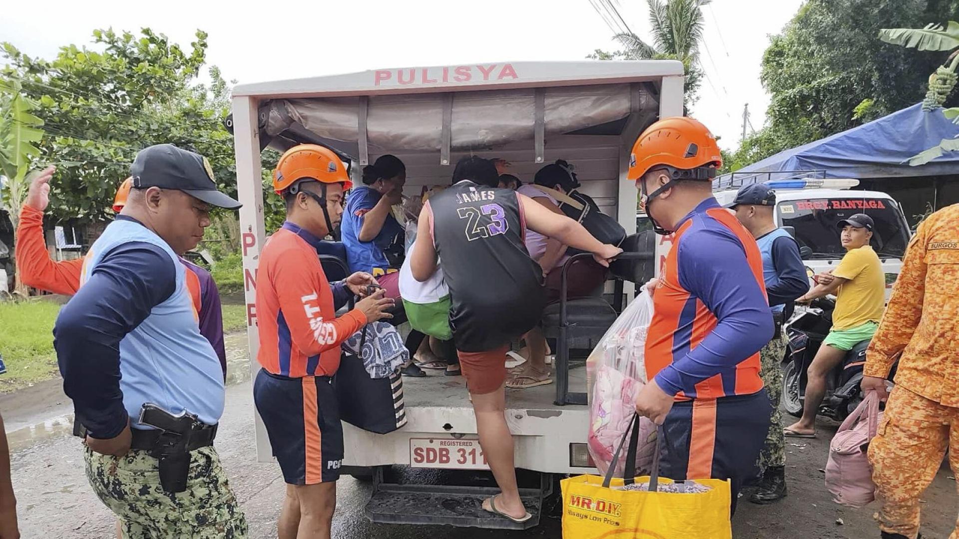 Nächster Taifun trifft Philippinen: Mehr als eine Million Menschen evakuiert