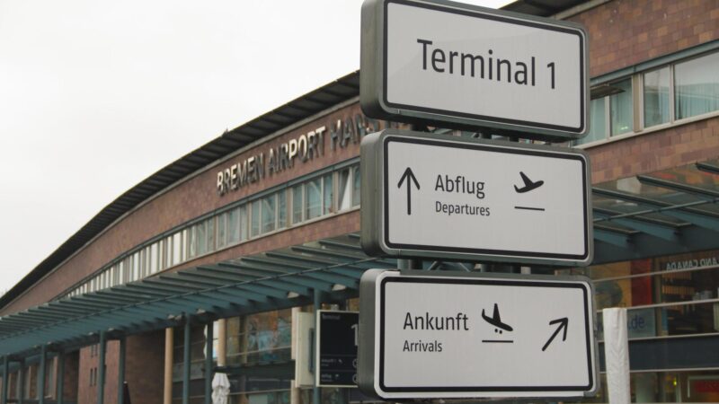 Polizei ermittelt nach Drohnensichtung am Bremer Flughafen