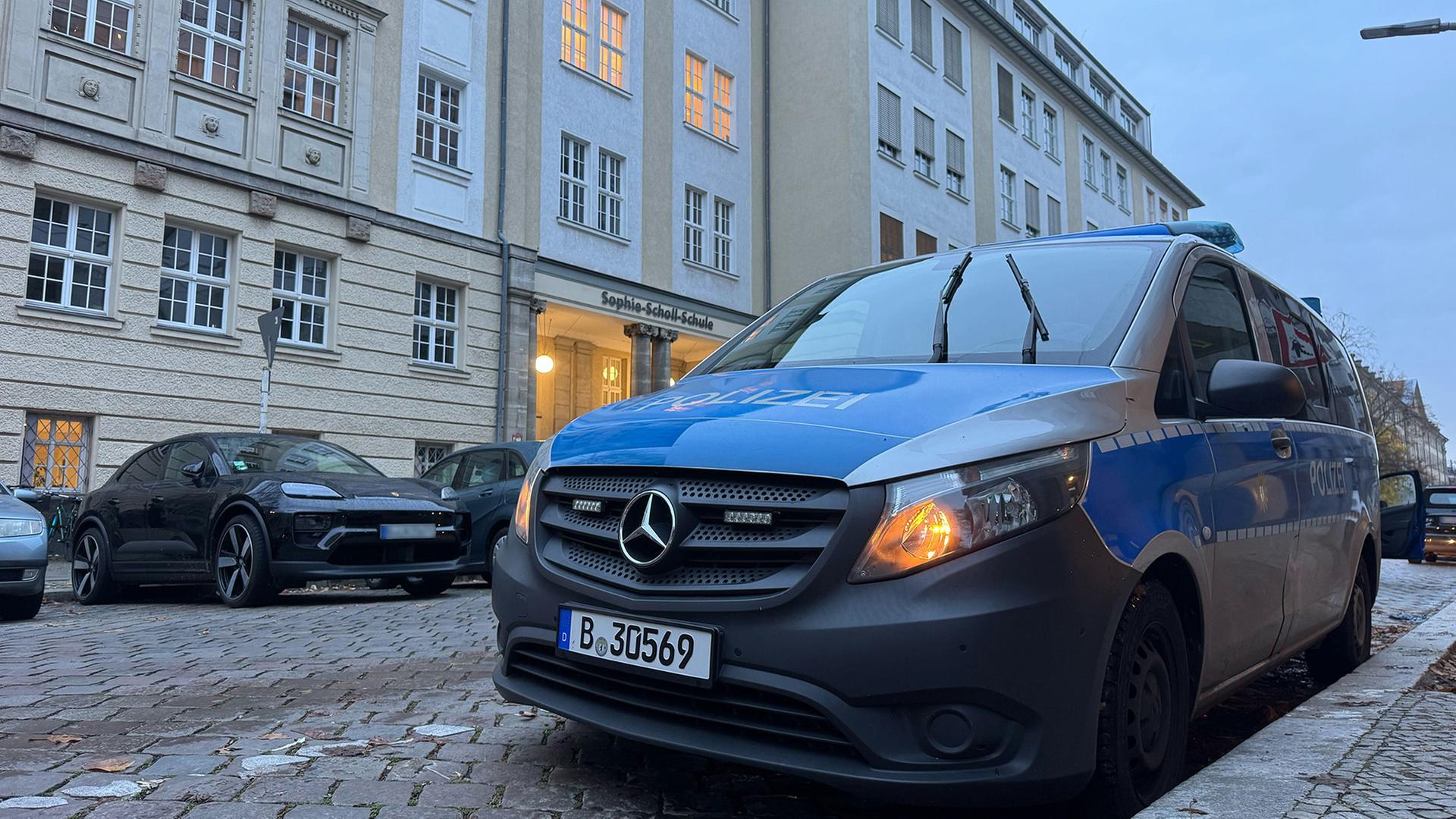 Berliner Polizei beruhigt nach Anschlagsdrohungen gegen Schulen