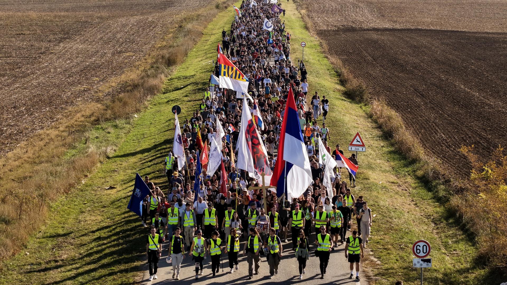 Serbien: Kundgebung zum Jahrestag des Dacheinsturzes in Novi Sad