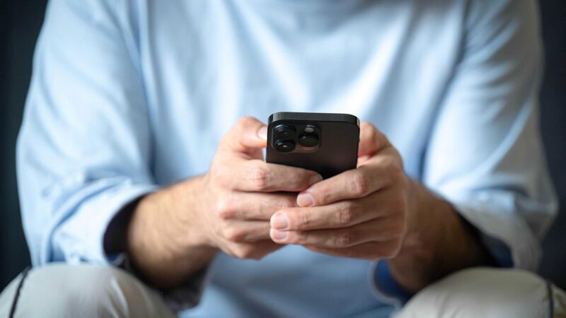 Digitale Gewalt gegen Frauen: Wie Kulturschaffende sich wehren