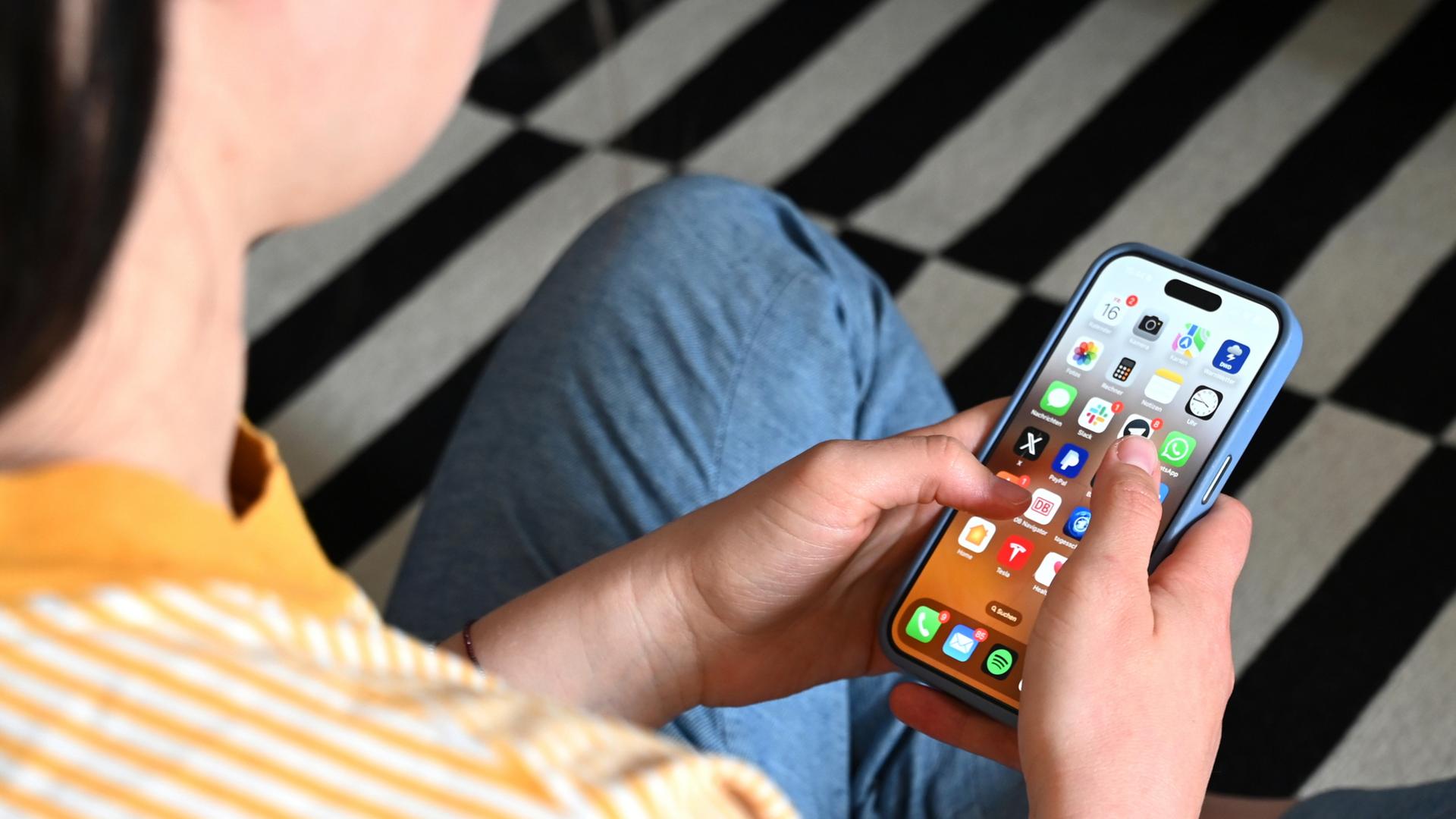 Dänemark will Mindestalter von 15 Jahren für Social Media einführen