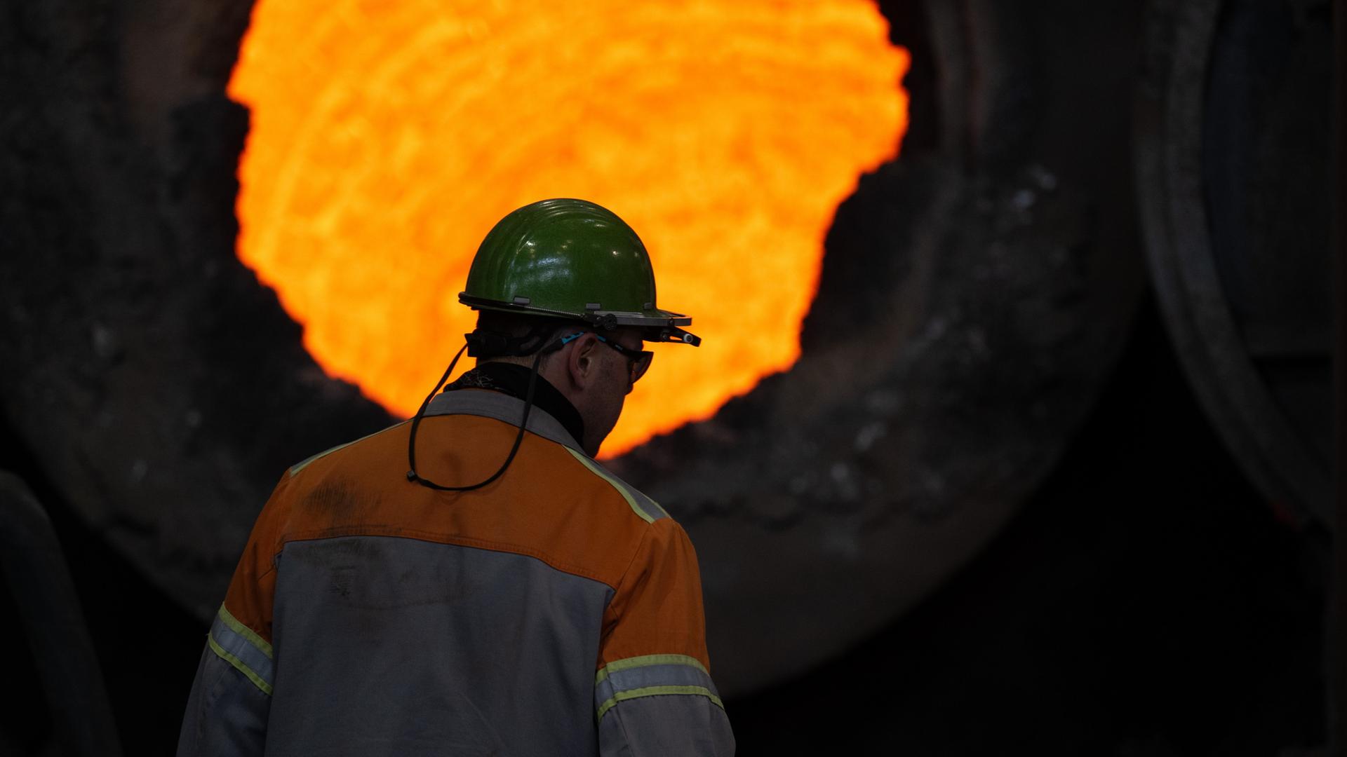 Klingbeil will kriselnden Stahlherstellern helfen