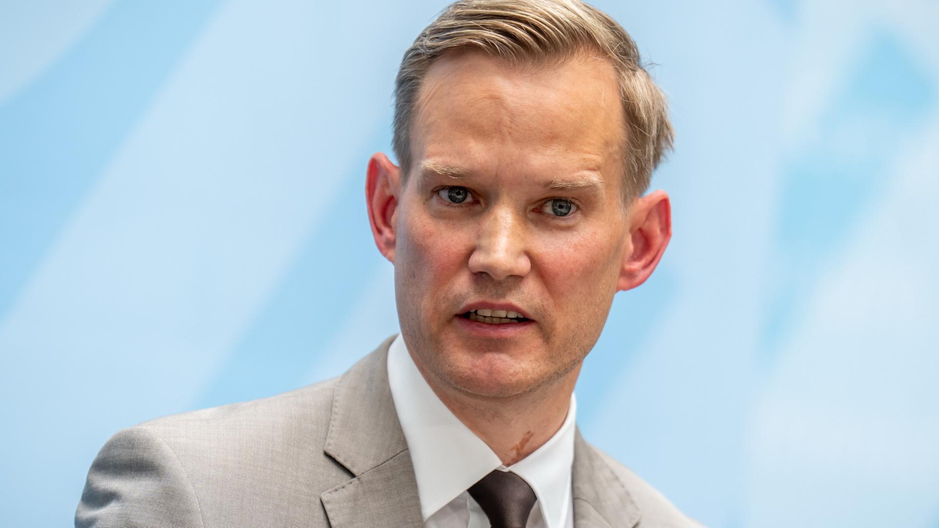 Kritik an Streecks Äußerungen zu teuren Medikamenten für Hochbetagte