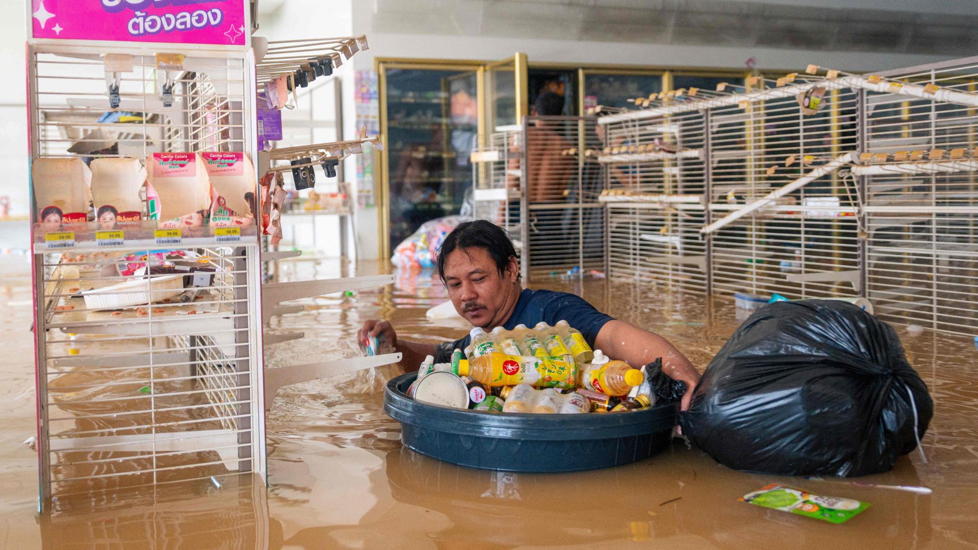Monsunregen setzt Teile Südostasiens unter Wasser